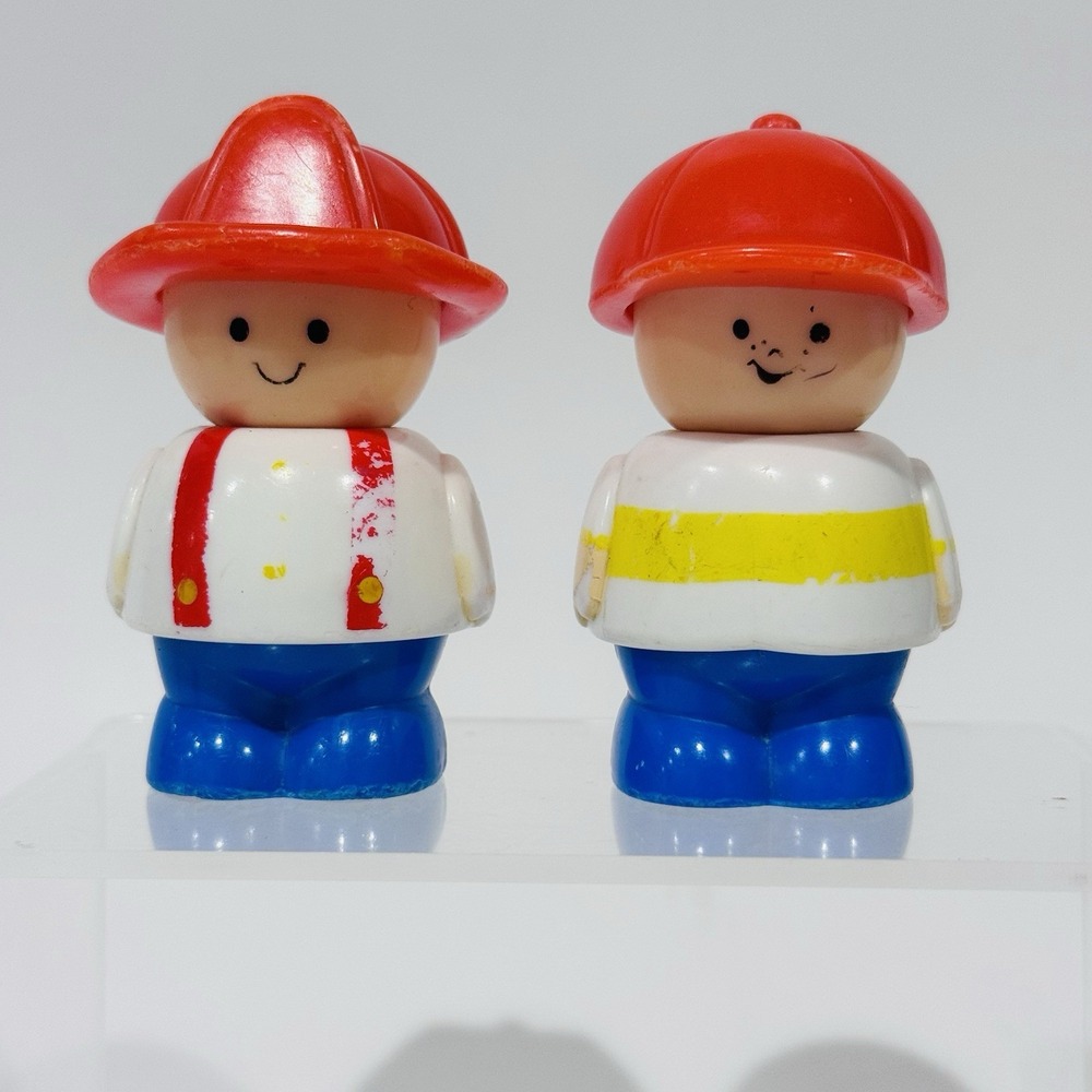 Vintage Shelcore Little People Style Worker‎ Figures Red Helmets Blue Shoes